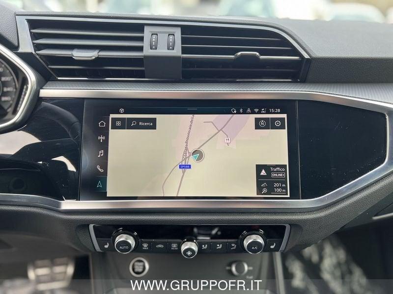 Audi Q3 SPB 35 TFSI Identity Black