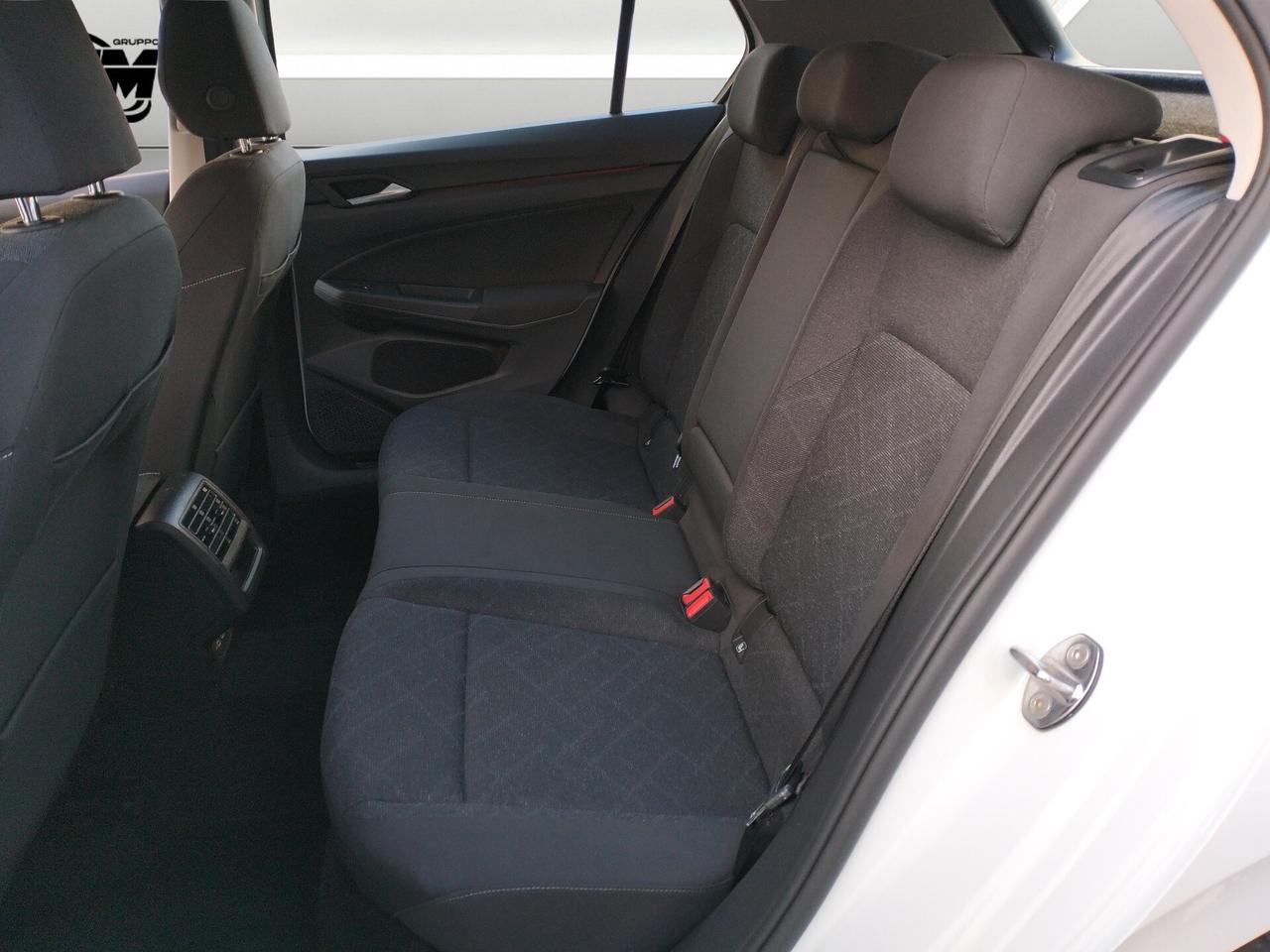 Volkswagen Golf VIII 2020 1.0 tsi evo Life 110cv NEOPATENTATI IVA ESPOSTA