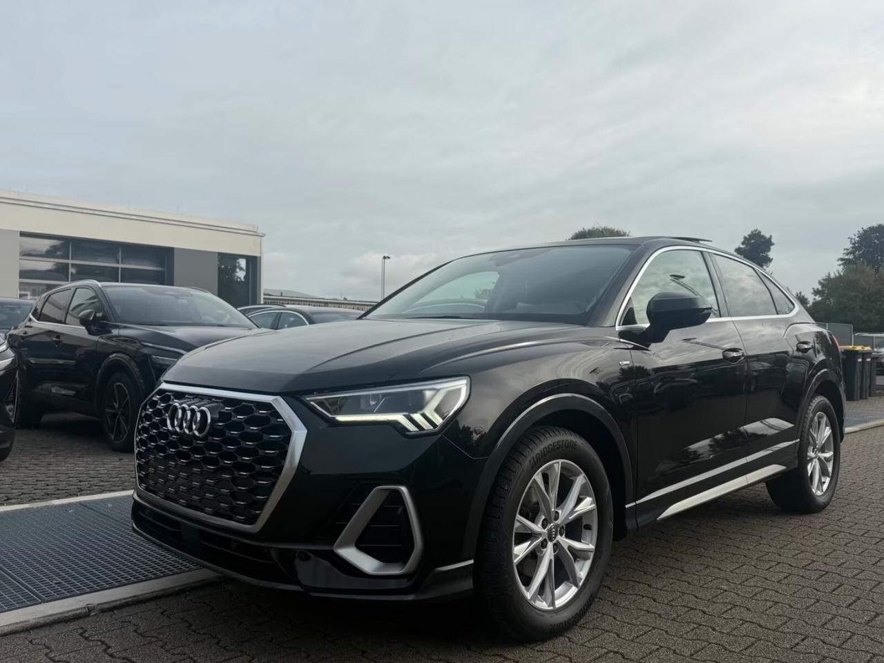 Audi Q3 Sportback 35 2.0 tdi S line edition s-tronic