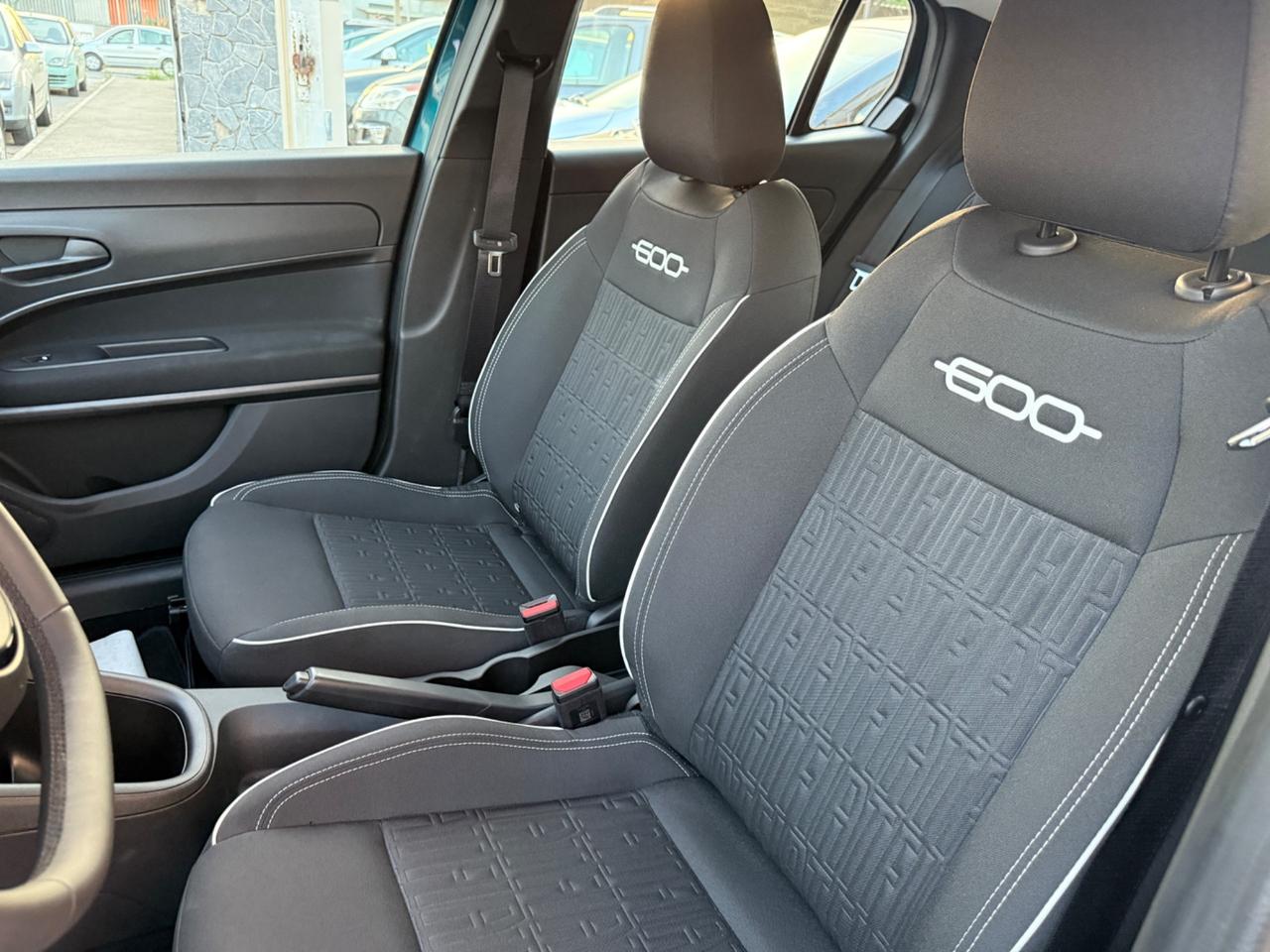 Fiat 600 Hybrid 100 CV DCT MHEV La Prima