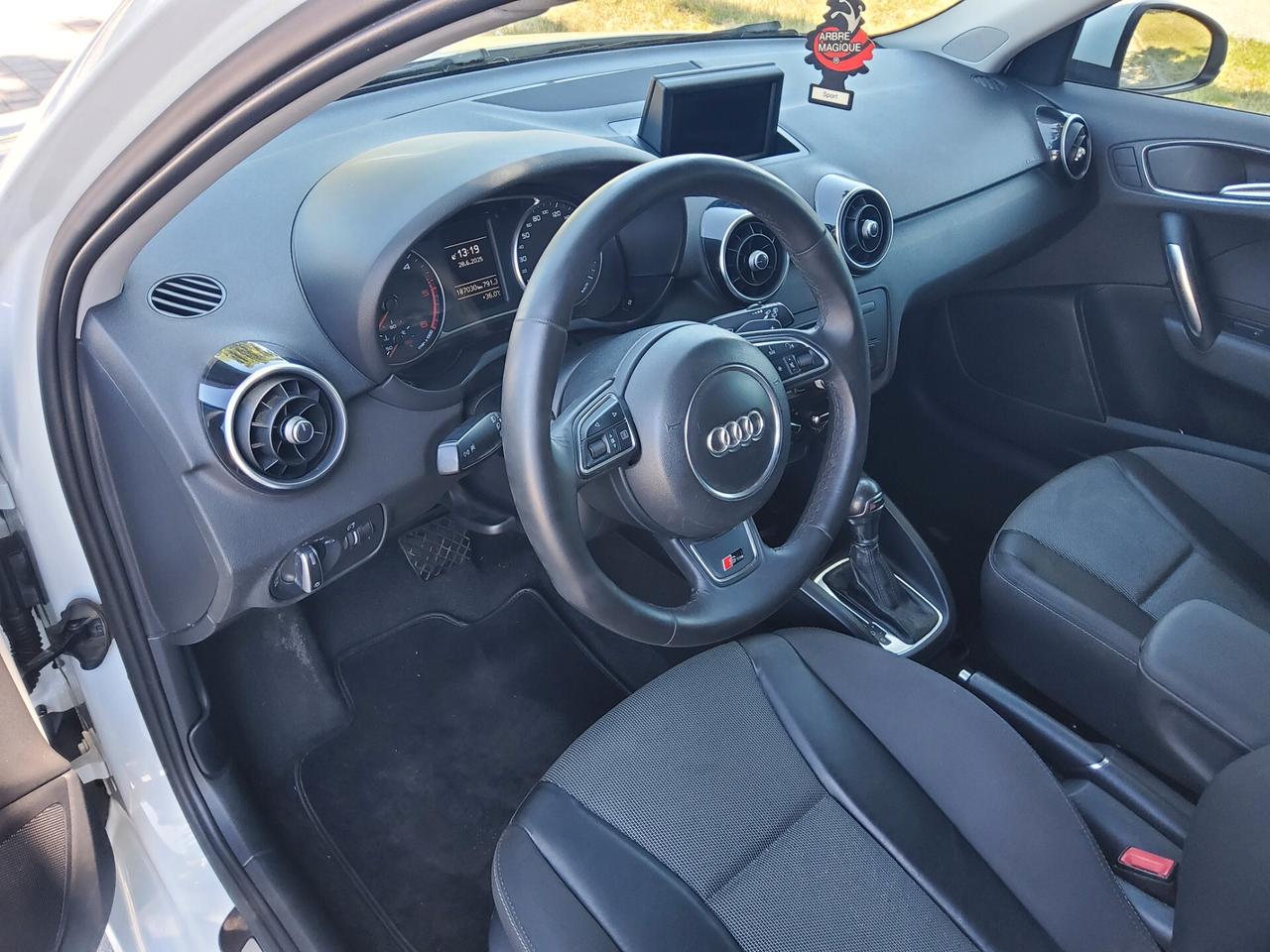 Audi A1 1.6 TDI S tronic line edition