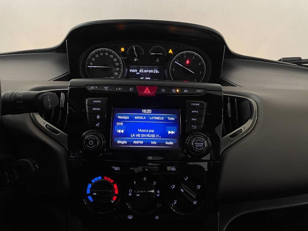 Lancia Ypsilon 5 Porte 0.9 Twinair Ecochic Silver