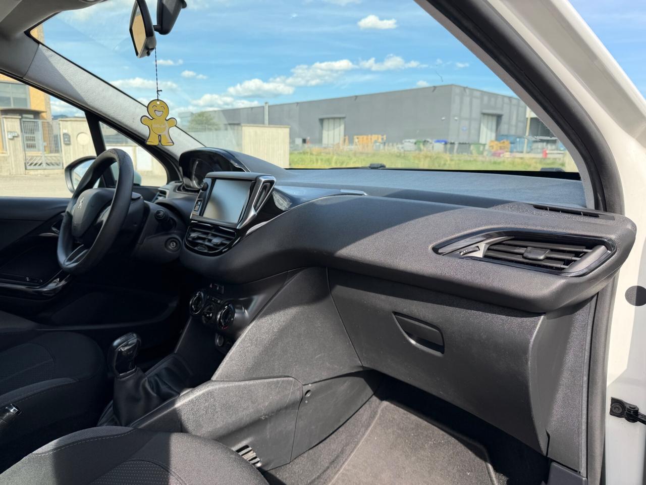 Peugeot 208 1.4 HDi 68 CV 5 porte 12. GARANZIA