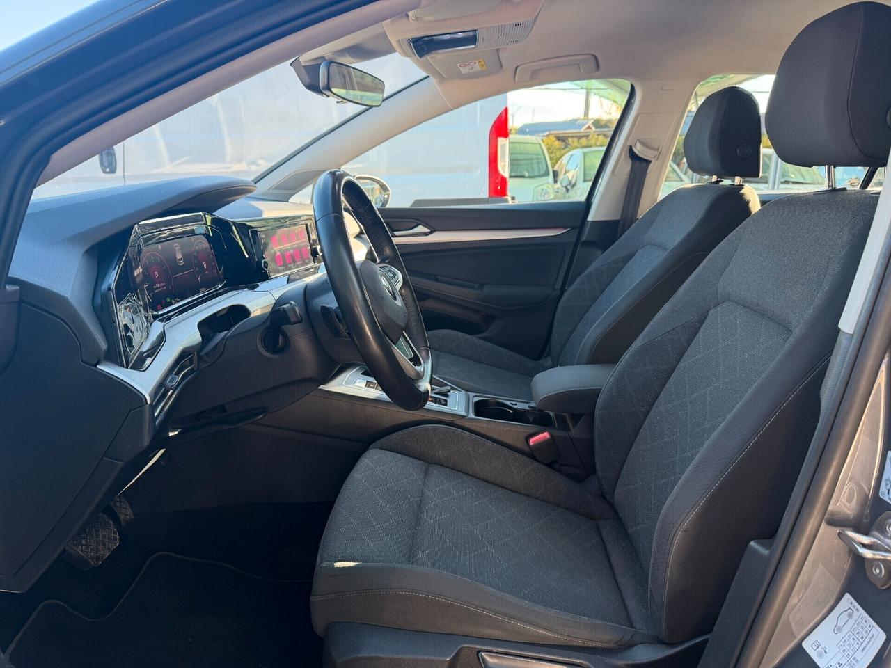 Volkswagen Golf 1.0 eTSI EVO DSG Life