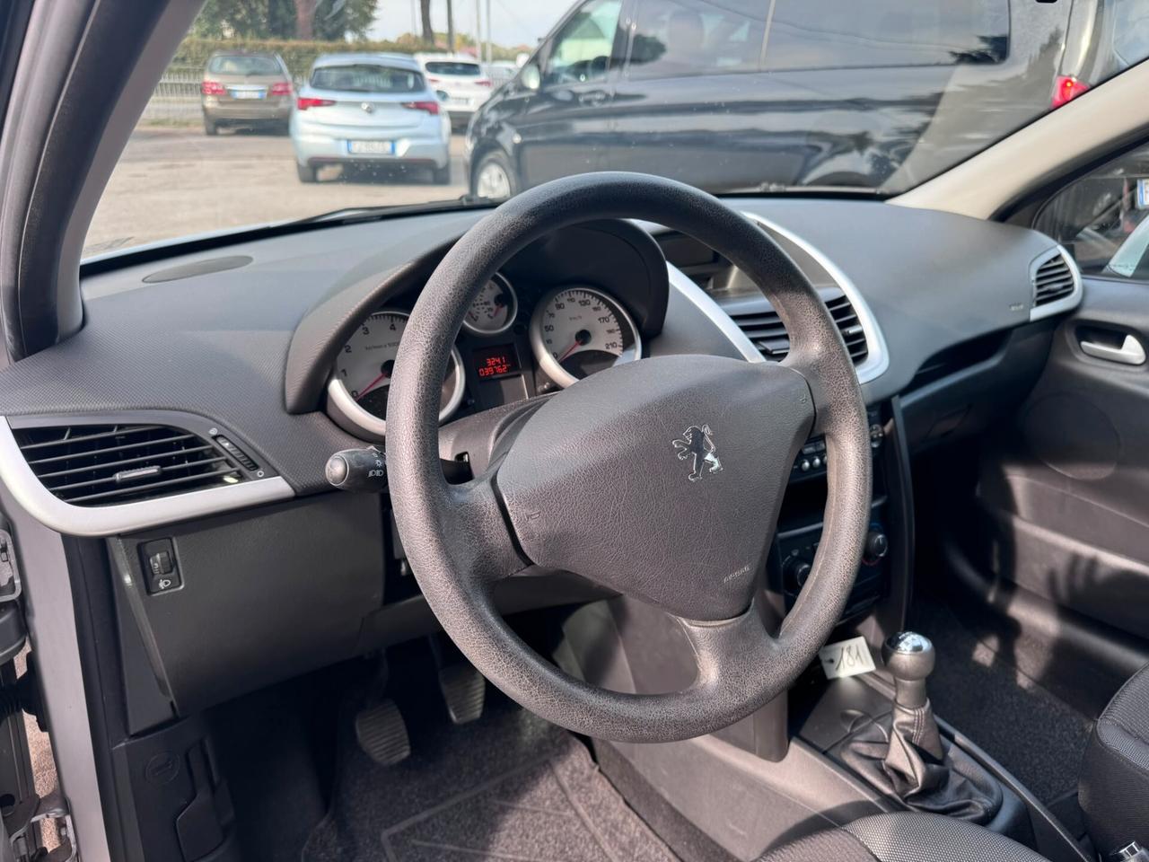 Peugeot 207 1.4 8V 75CV 5p. X Line