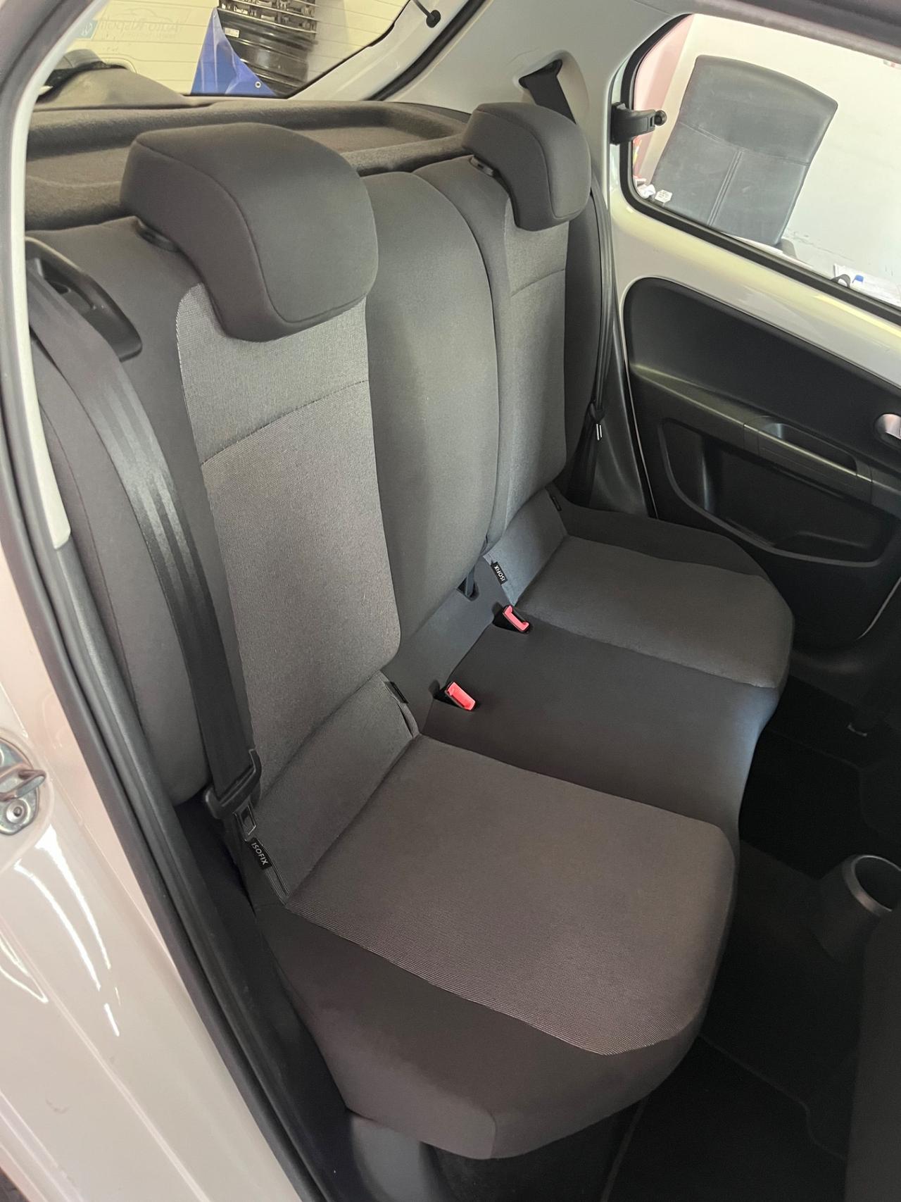VOLKSWAGEN UP 1000 A METANO 5P FULL OPTIONAL