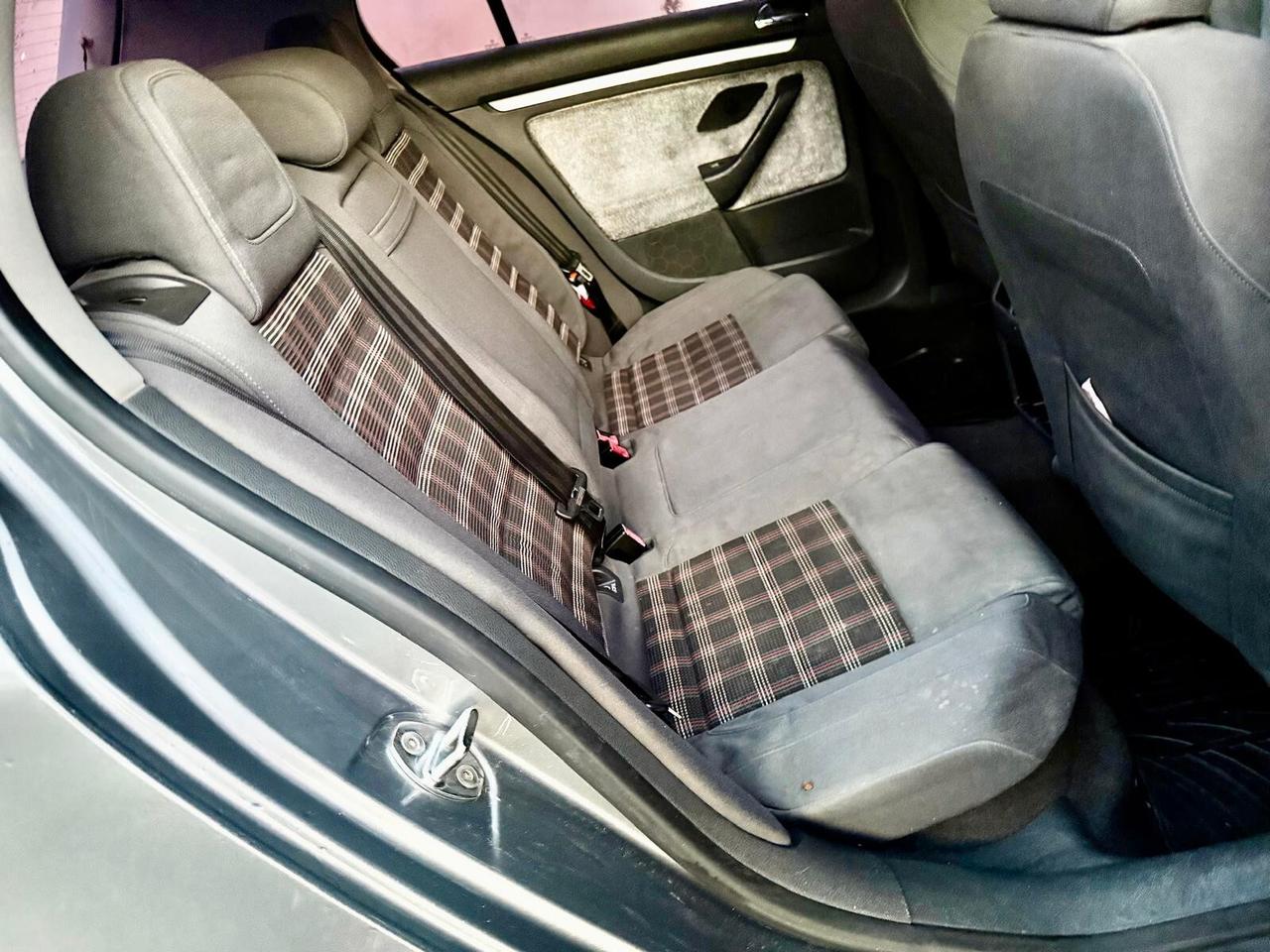 Volkswagen Golf 2.0 16V TDI 5p. Comfortline