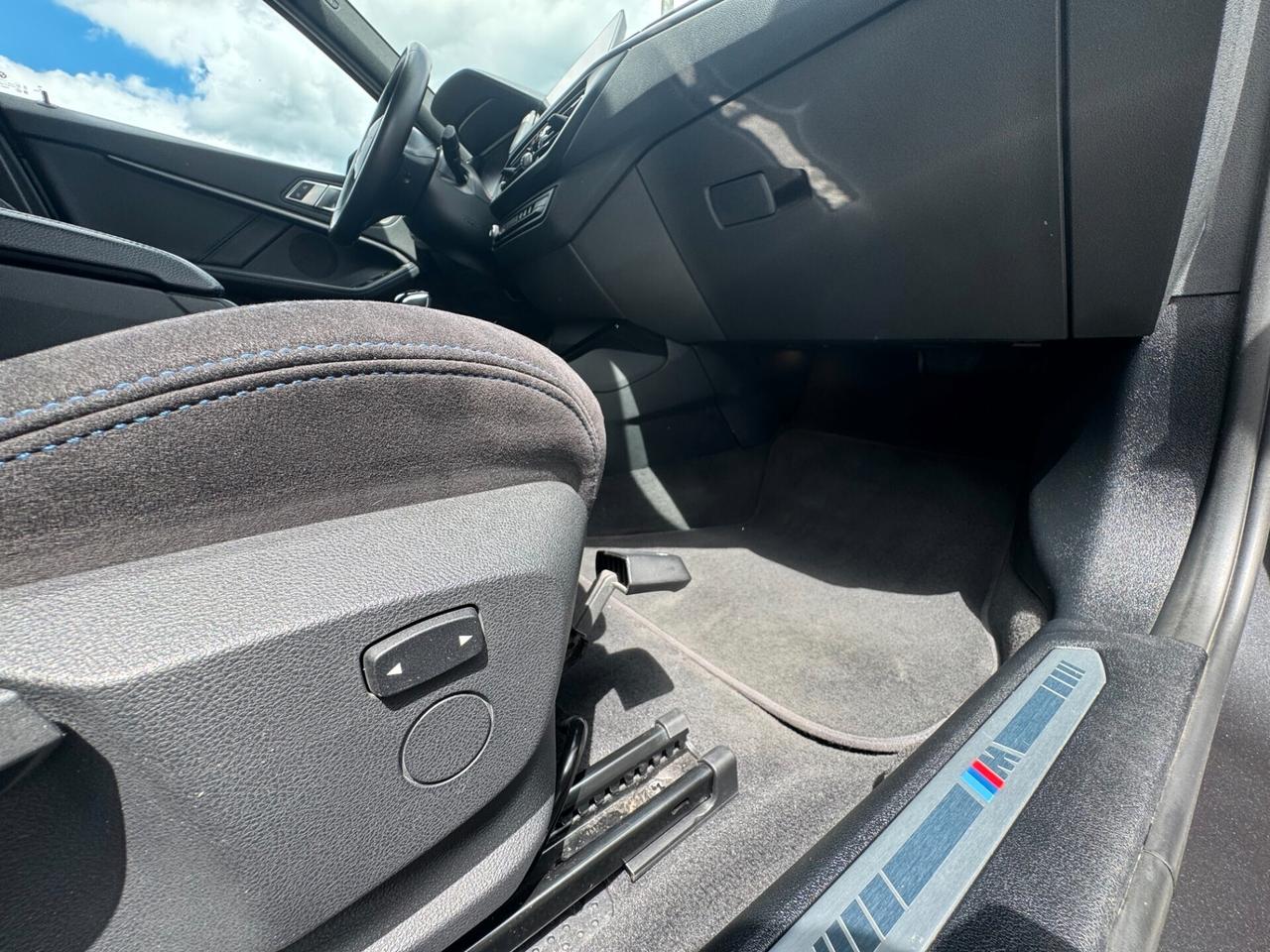 Bmw 118 118d 5p. Msport