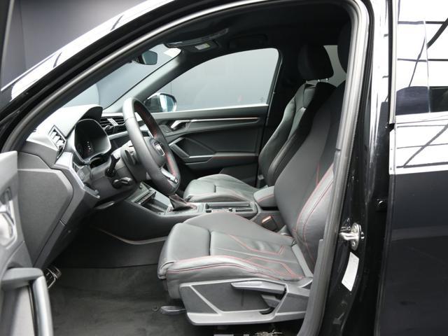 AUDI Q3 35 TDI S tronic Identity Black