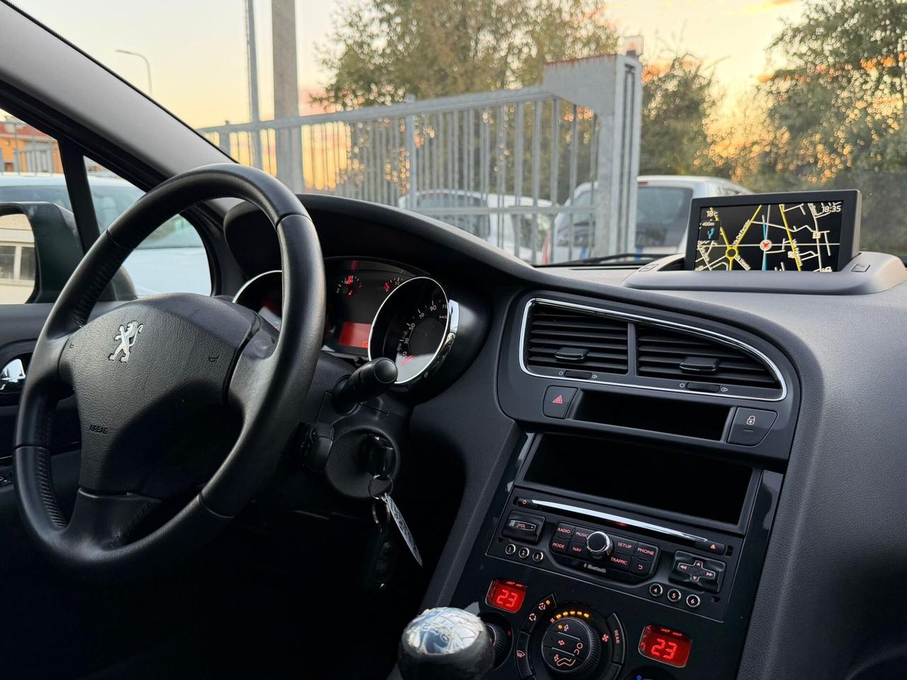 Peugeot 5008 BlueHDi 120 EAT6 S&S Allure