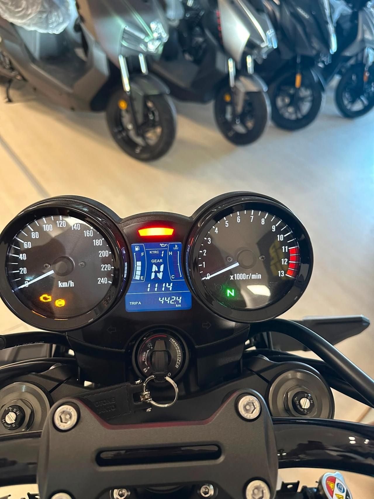 Kawasaki Z 900 RS Black Ball Edition