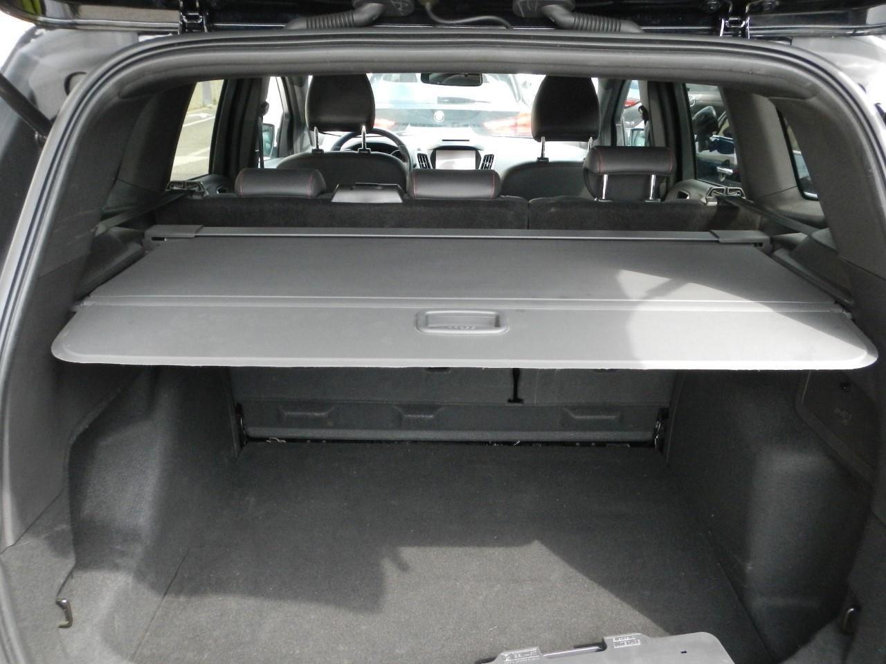 FORD KUGA 1.5 TDCI 120 CV ST-LINE NAVI BIXENO CERCHI RETROC.
