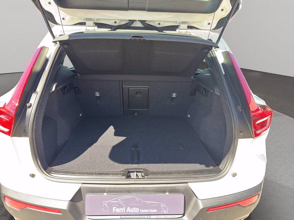 VOLVO Xc40 2.0 d3 momentum del 2019