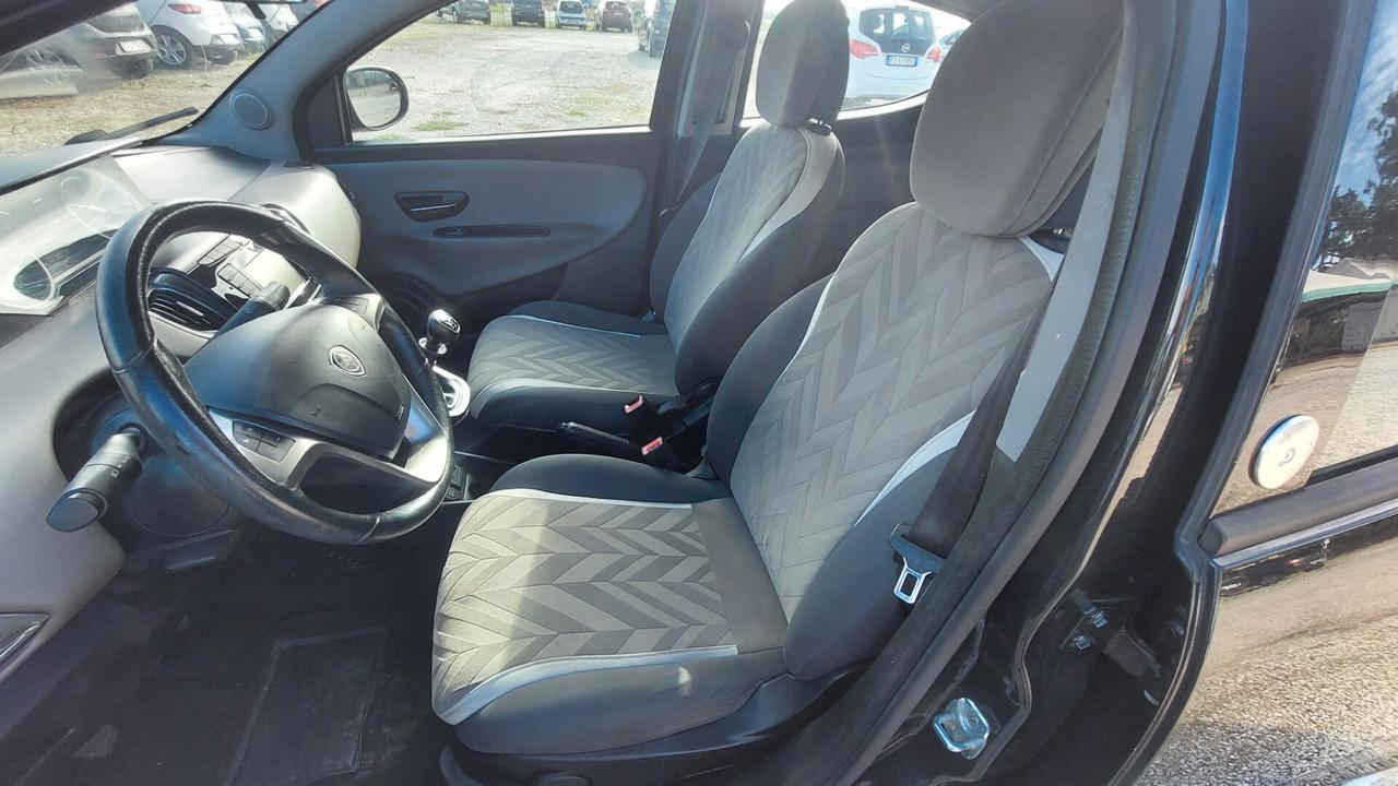 Lancia Ypsilon 1.2 69 CV 5 porte GPL Ecochic Platinum