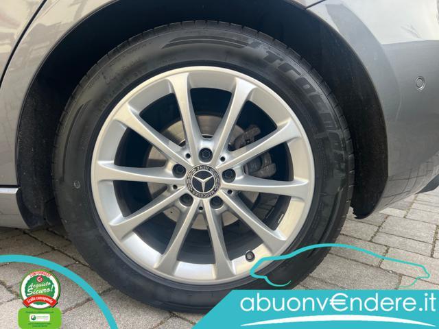 MERCEDES-BENZ A 180 d Automatic Business Extra