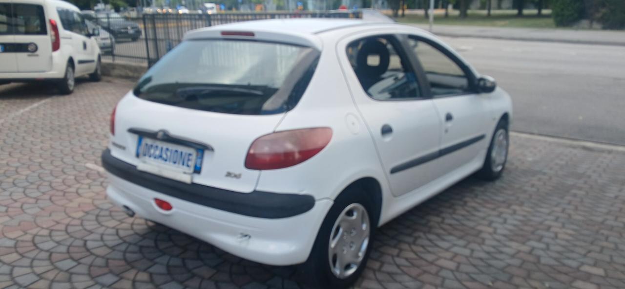 Peugeot 206 benzina neopatentati clima