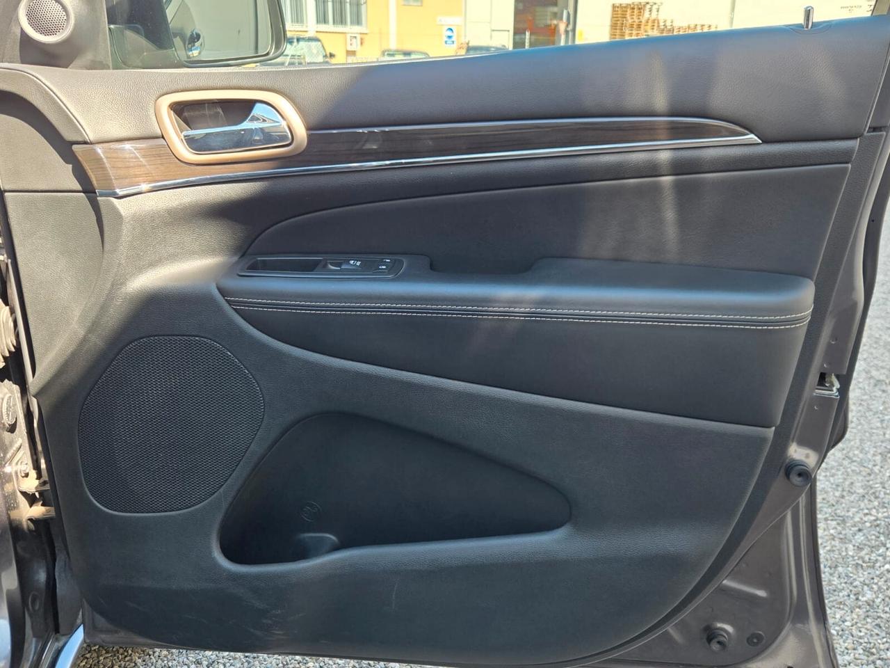 Jeep Grand Cherokee 3.0 V6 CRD Overland tetto apribile