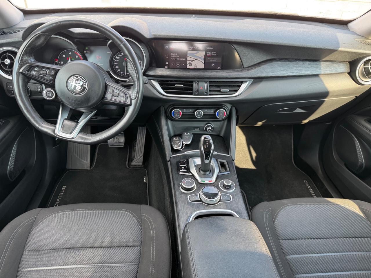 Alfa Romeo Stelvio 2.2 Turbodiesel 190 CV AT8 RWD Executive