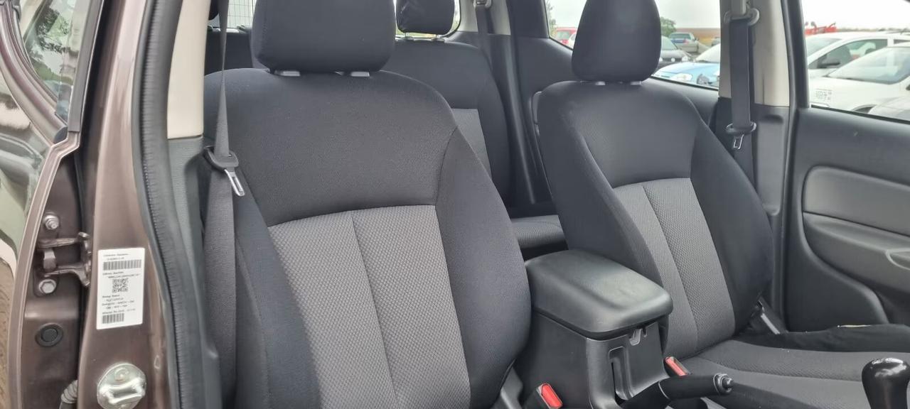 Mitsubishi L200 Double Cab Invite Cabina doppia 4WD+Ahk/Navi/Aria condizionata