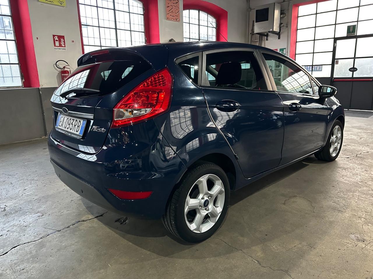 Ford Fiesta 1.4 5 porte Bz.- GPL Titanium