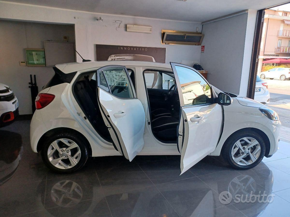 HYUNDAI - i10 - 1.0 MPI Connectline