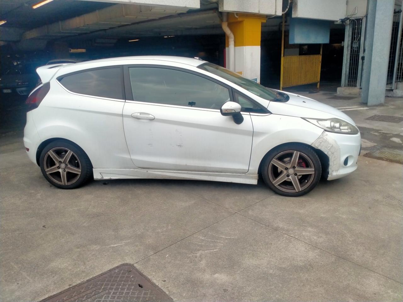 Ford Fiesta Fiesta+ 1.4 TDCi 68CV 3 porte