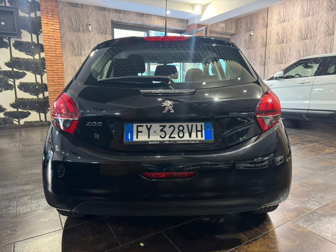 Peugeot 208 PureTech 82 5 porte Allure
