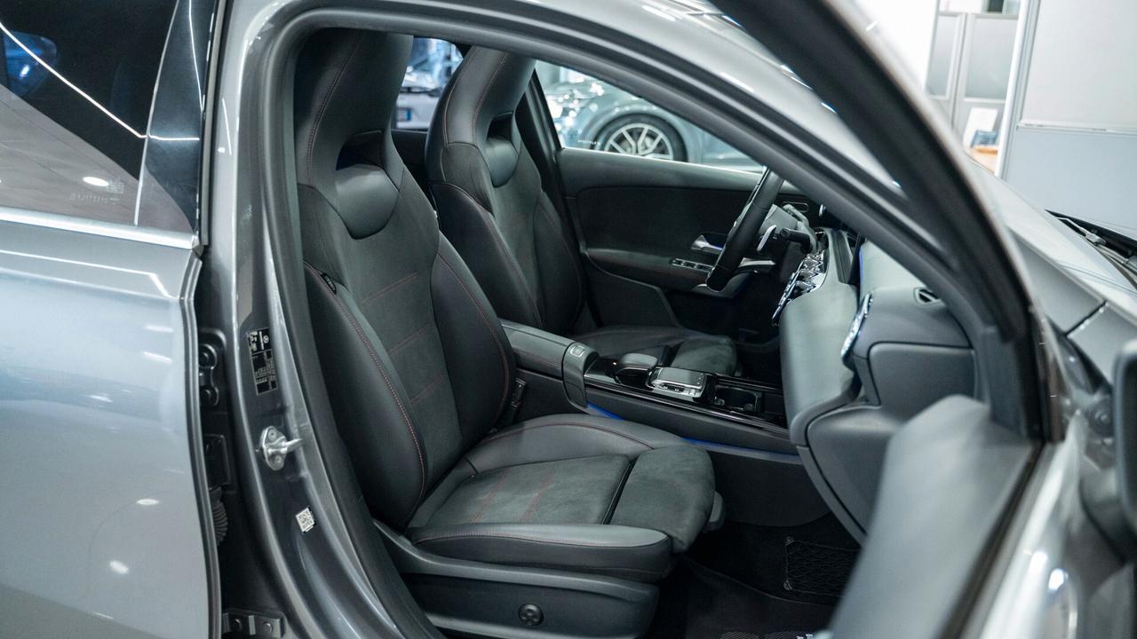 Mercedes-benz A 180 D PREMIUM PLUS AMG TETTO PACK LUCI MULTIBEAM FULL OPTIONAL