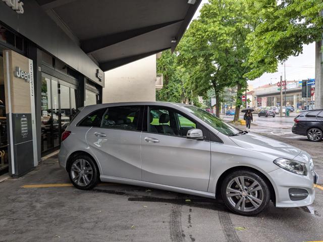 MERCEDES-BENZ B 180 d Premium