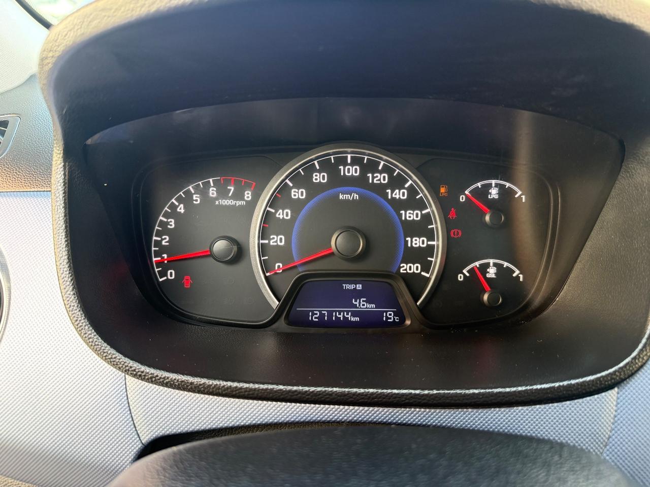 Hyundai i10 1.0GPL “CASA MADRE” - 2015