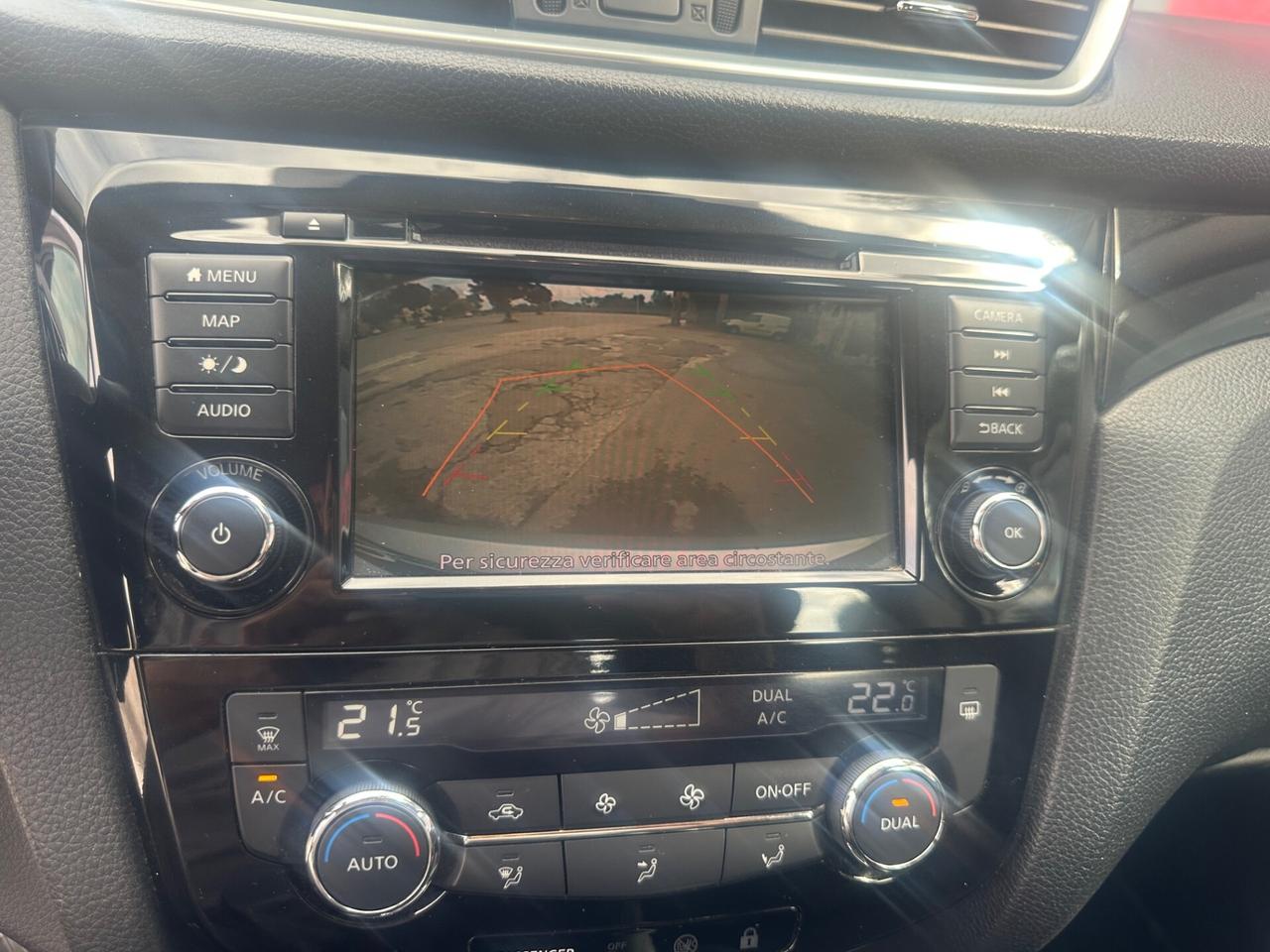 NISSAN QASHQAI 1.5 116CV AUTOM+NAVI+R.CAMERA+LED