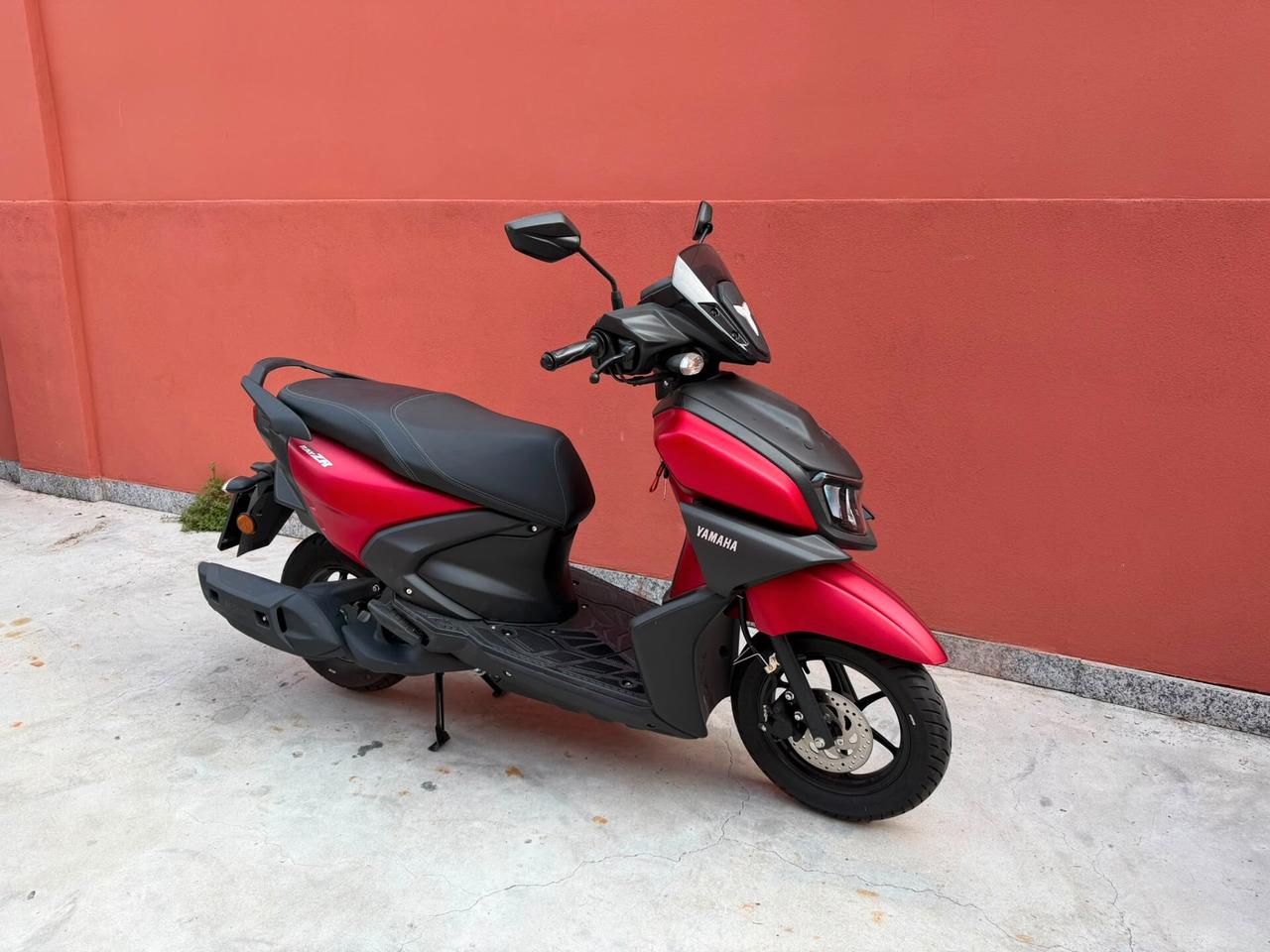 Yamaha RayZR 125 - RED