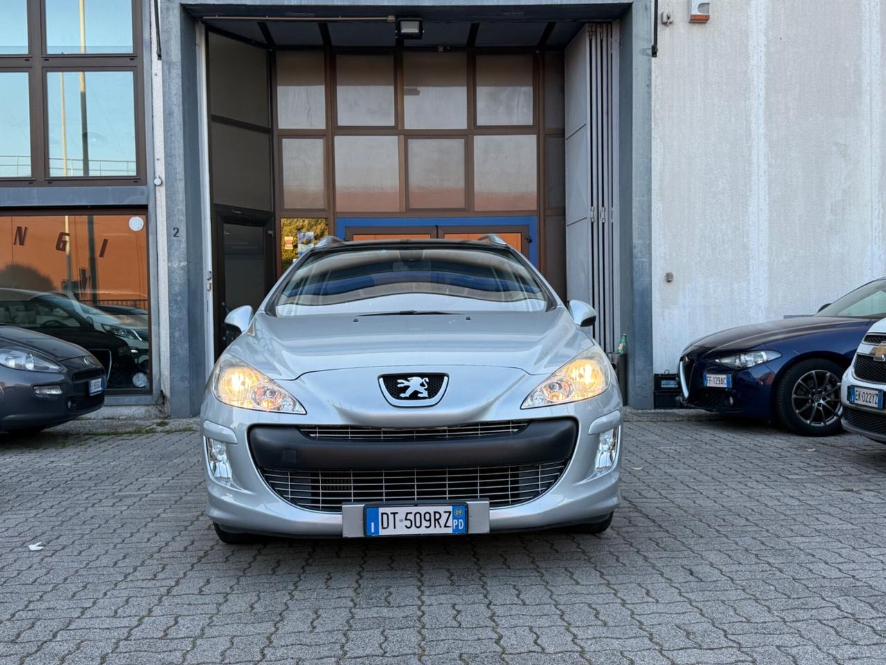 Peugeot 308 7 posti TAGLIANDI CERTIFICATI 1.6 HDi 110CV SW Ciel Tecno