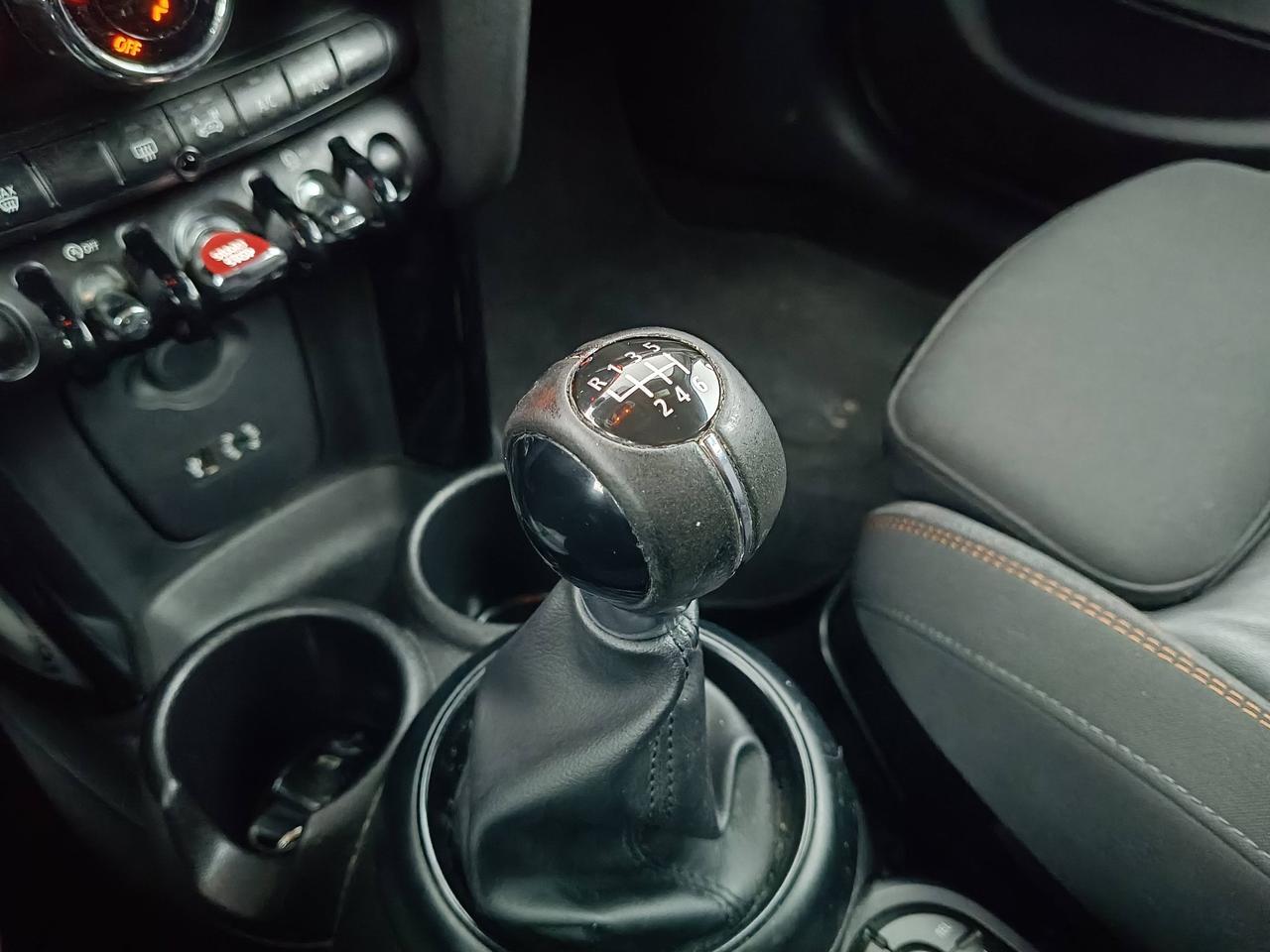 MINI Mini IV F55-F56 2014 - Mini 1.5 Cooper D Hype Seven 5p