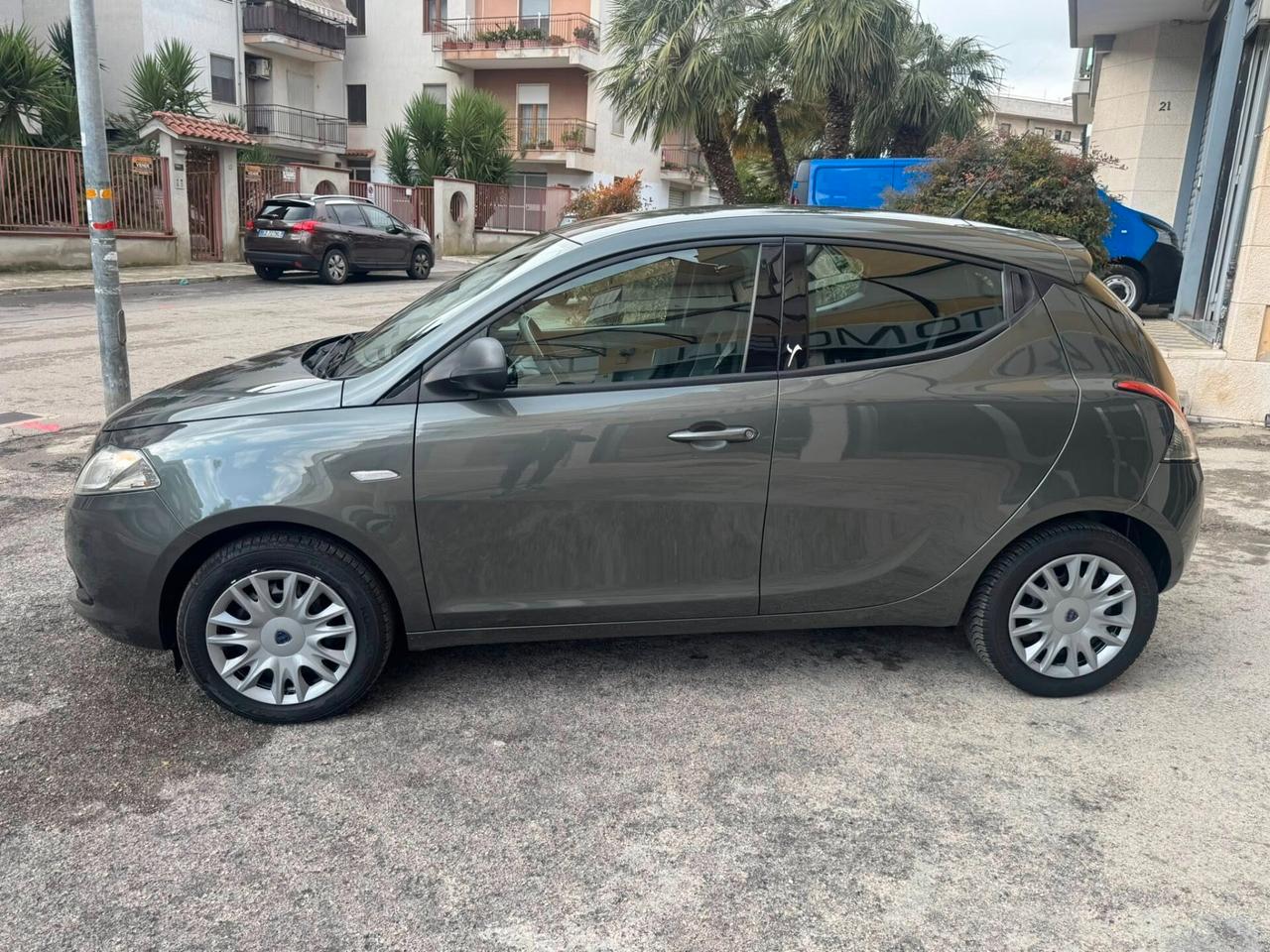 LANCIA YPSILON 1.2 BENZINA GOLD PERFETTA