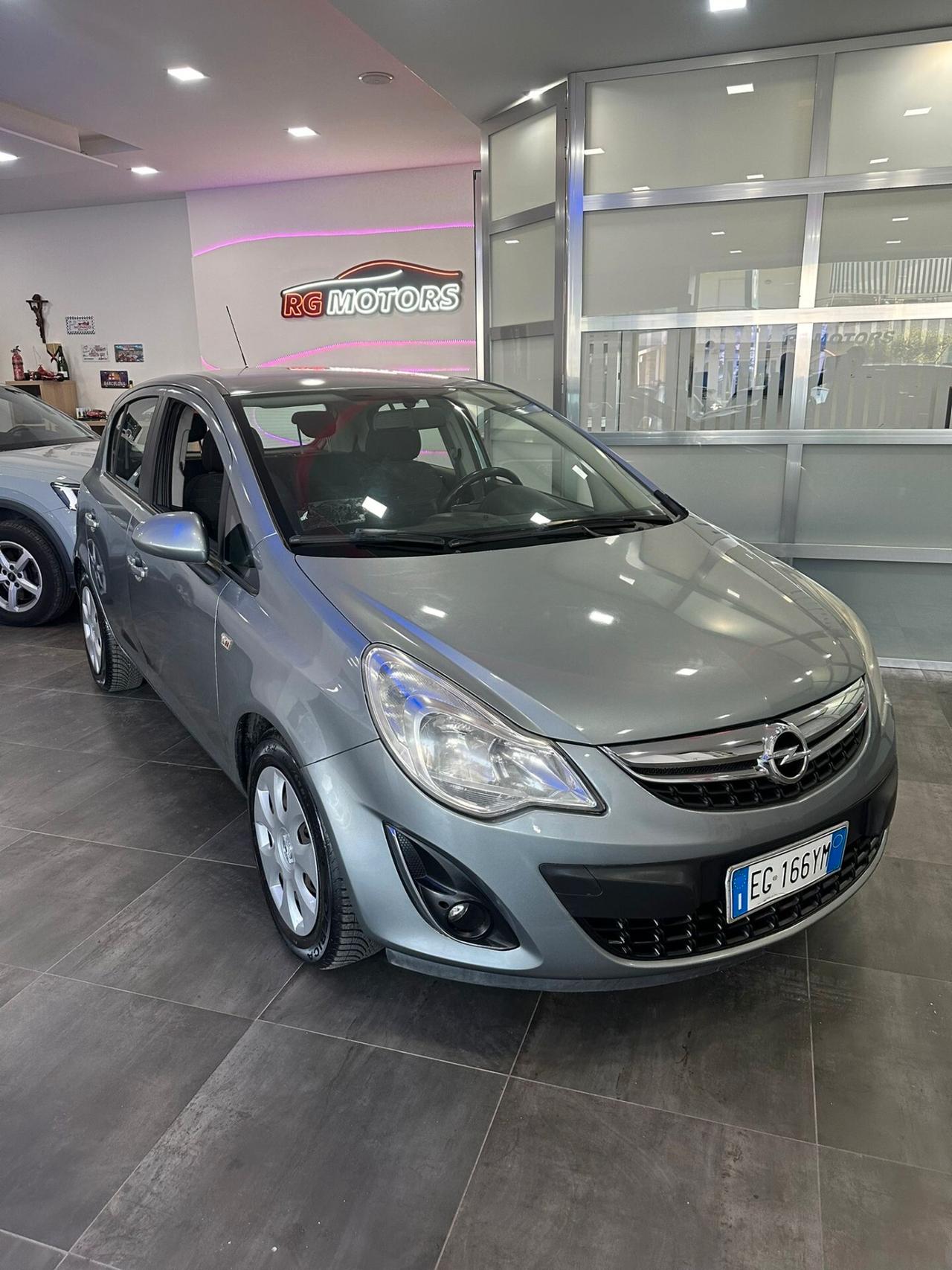 Opel Corsa 1.2 5 porte Cosmo