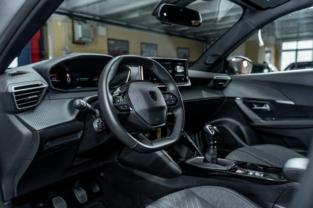 PEUGEOT 2008 PureTech 100 S&S Allure