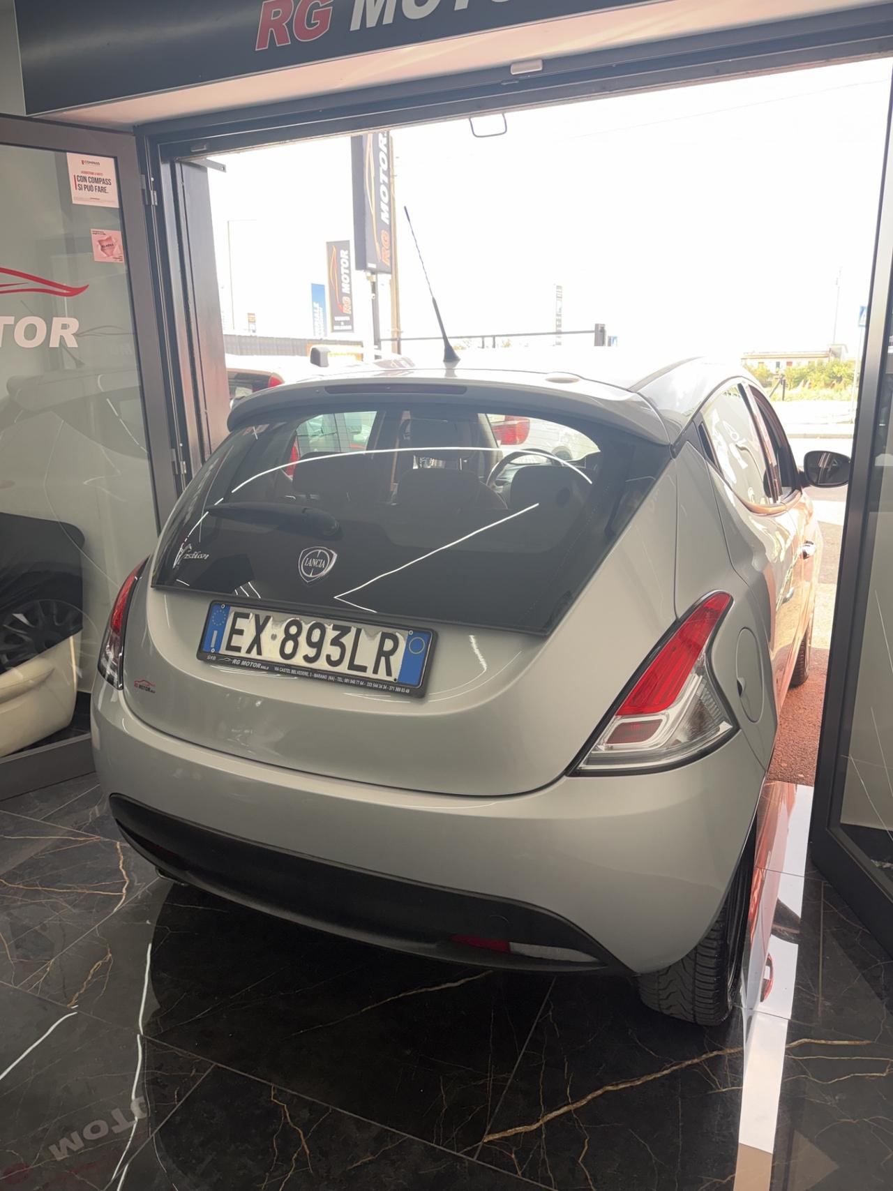 Lancia Ypsilon 1.2 69 CV 5 porte GPL Ecochic Gold