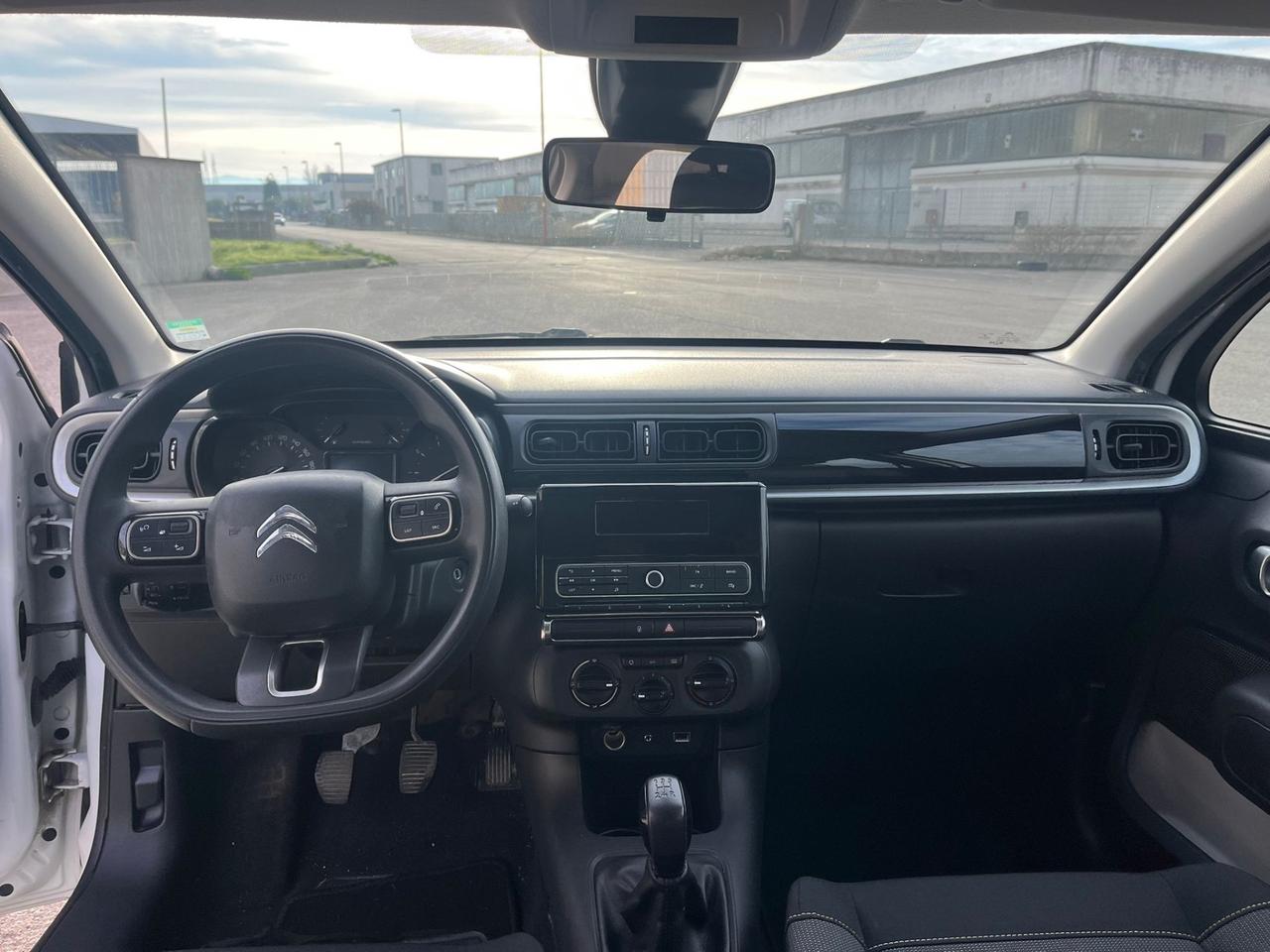 Citroen C3 BlueHDi Shine abbinata a Carrattrezzi