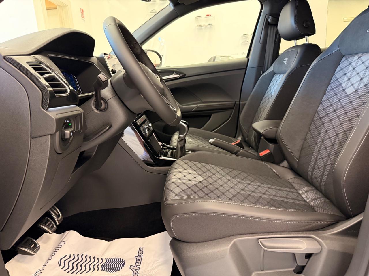 Volkswagen T-Cross 1.0 TSI 115 CV R-Line