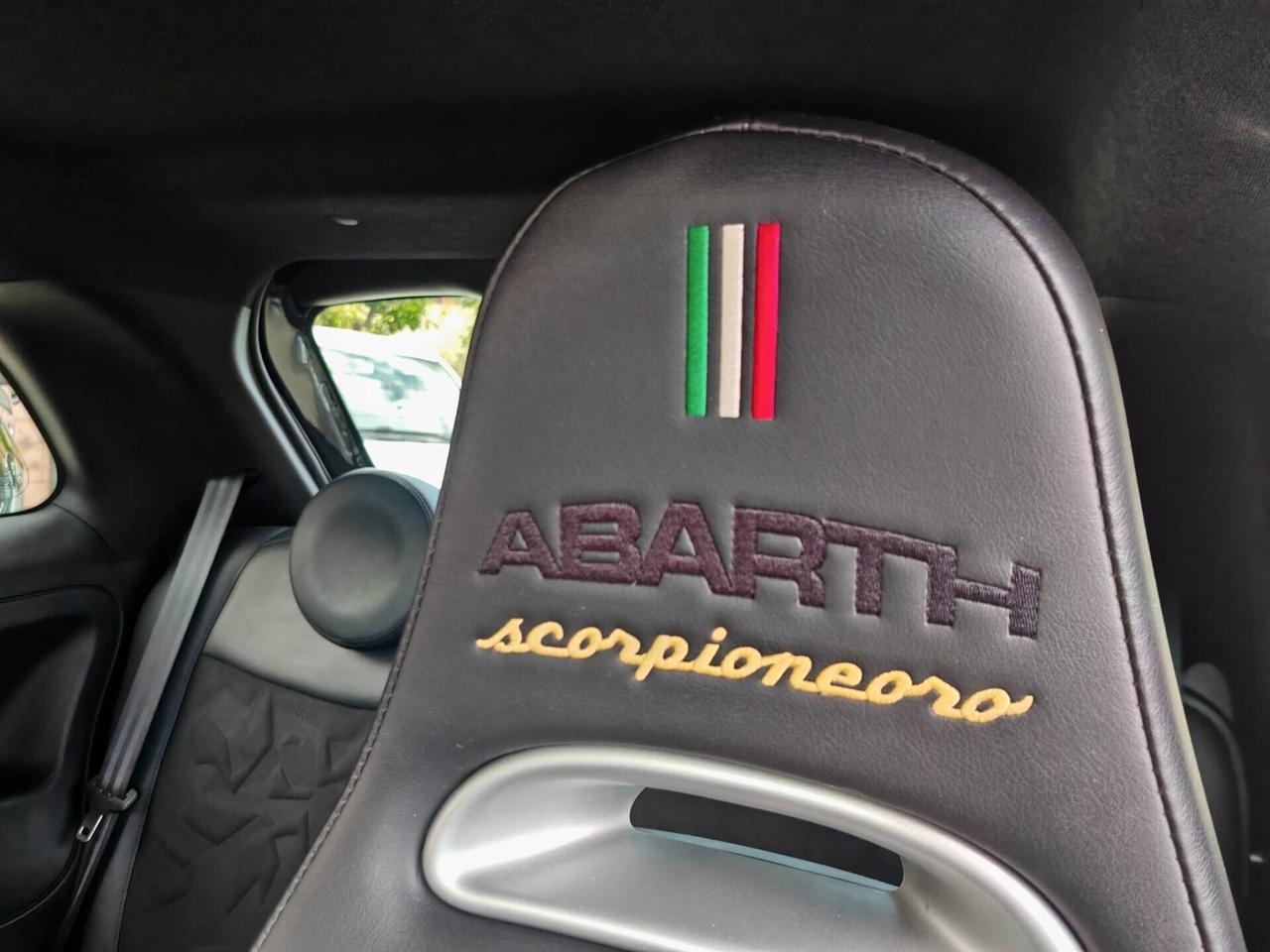 Abarth 595 1.4 Turbo T-Jet 165 CV Scorpioneoro