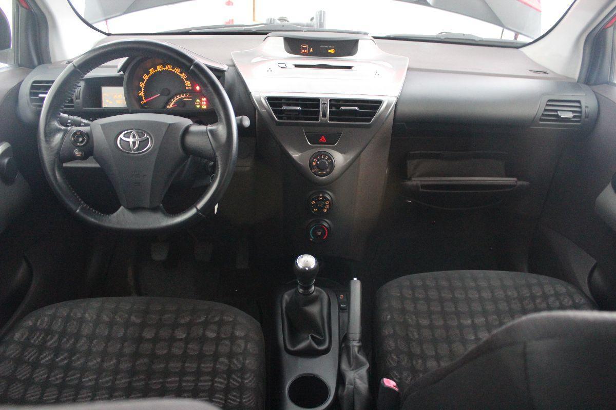 TOYOTA - iQ - 1.0 Sol