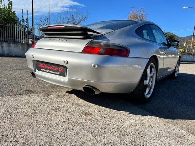 Porsche carrera 4 996