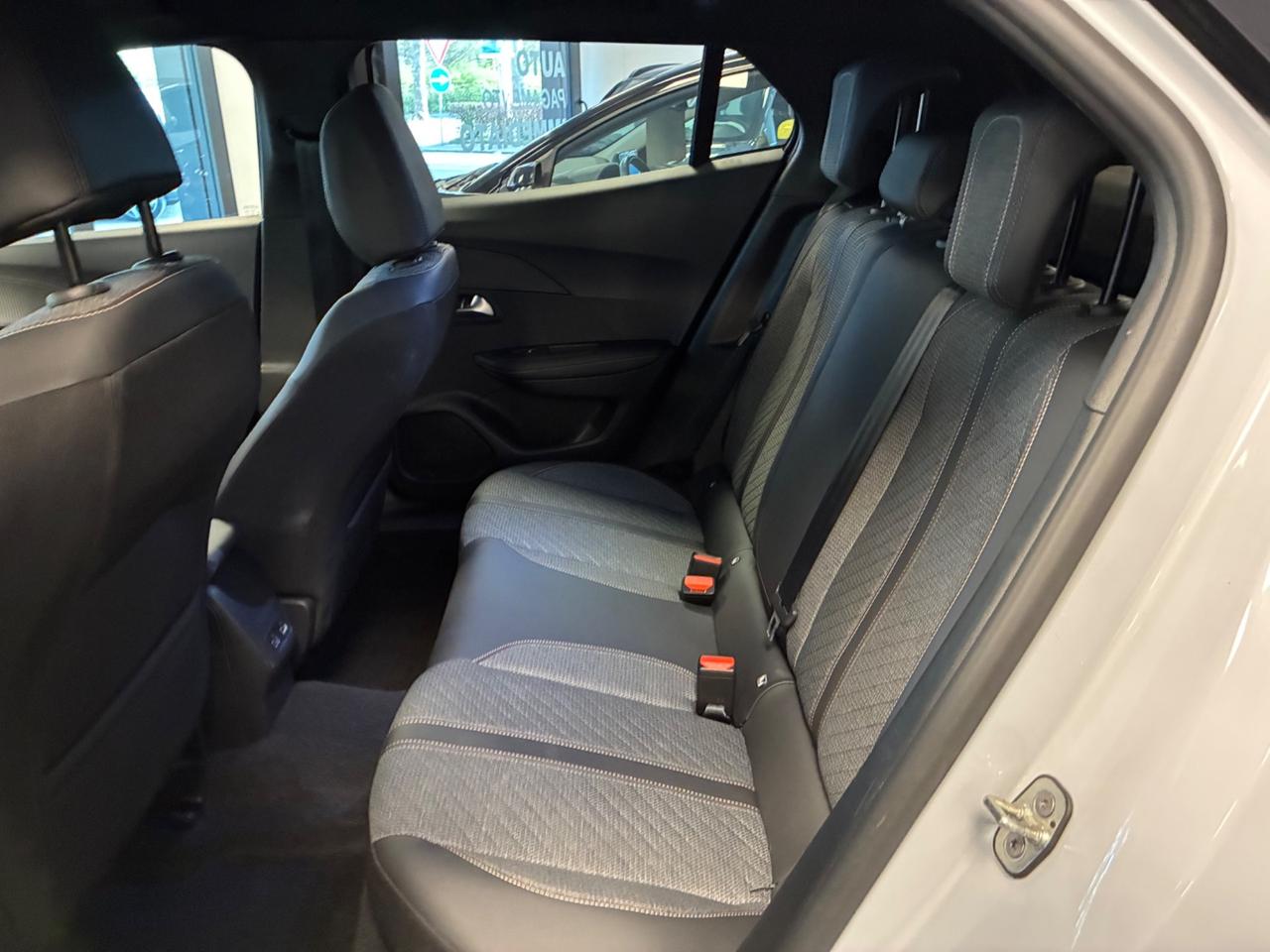 Peugeot 2008 PureTech 100 S&S Allure