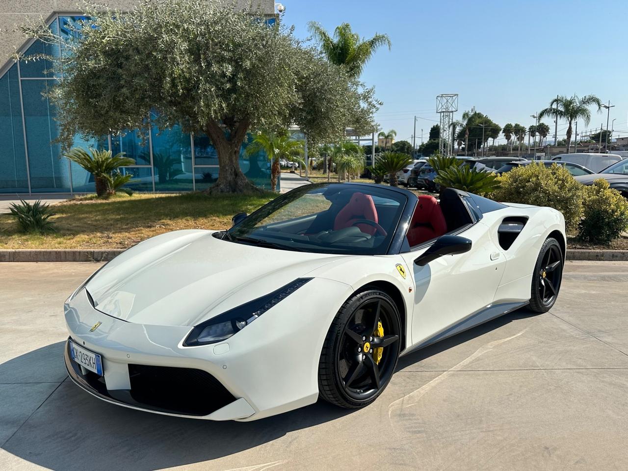 Ferrari 488 Spider 3.9 dct possibilità noleggio no scoring