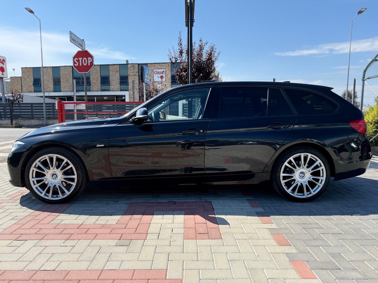 Bmw 320d xDrive Touring Sport -TETTO APRIBILE, CERCHI 19
