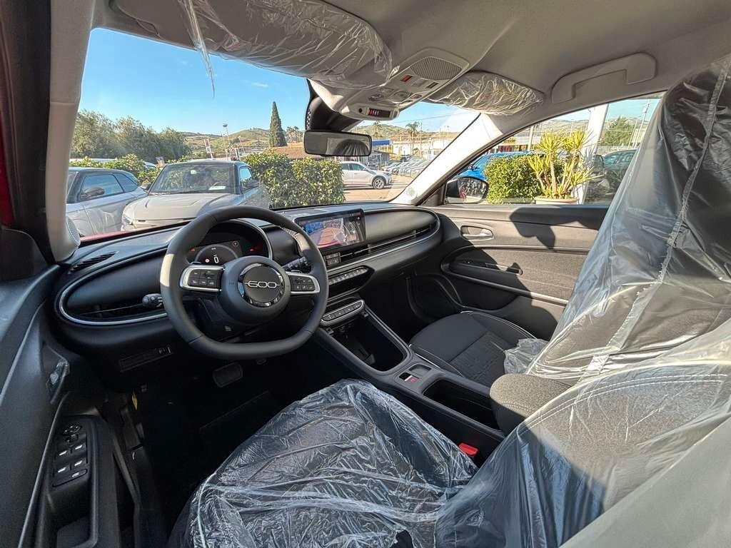Fiat 600 Hybrid 110 CV DCT MHEV KM 0 IVA ESPOSTA Tua a solo 209 Euro al mese