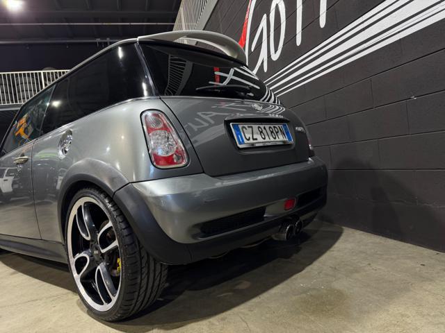 MINI Mini RIGOROSAMENTE MANUALE CARBONIO