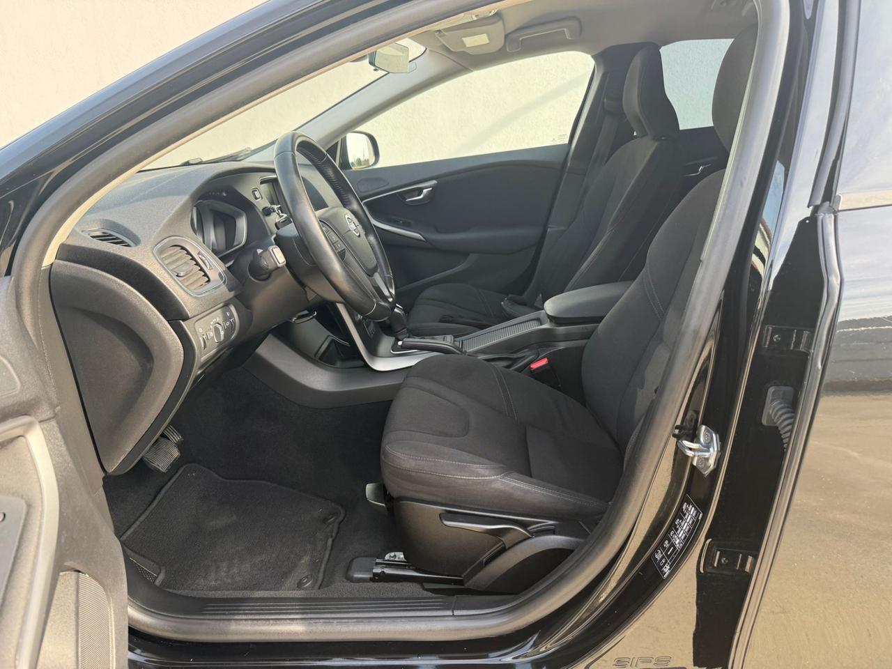 Volvo V40 D2 Momentum