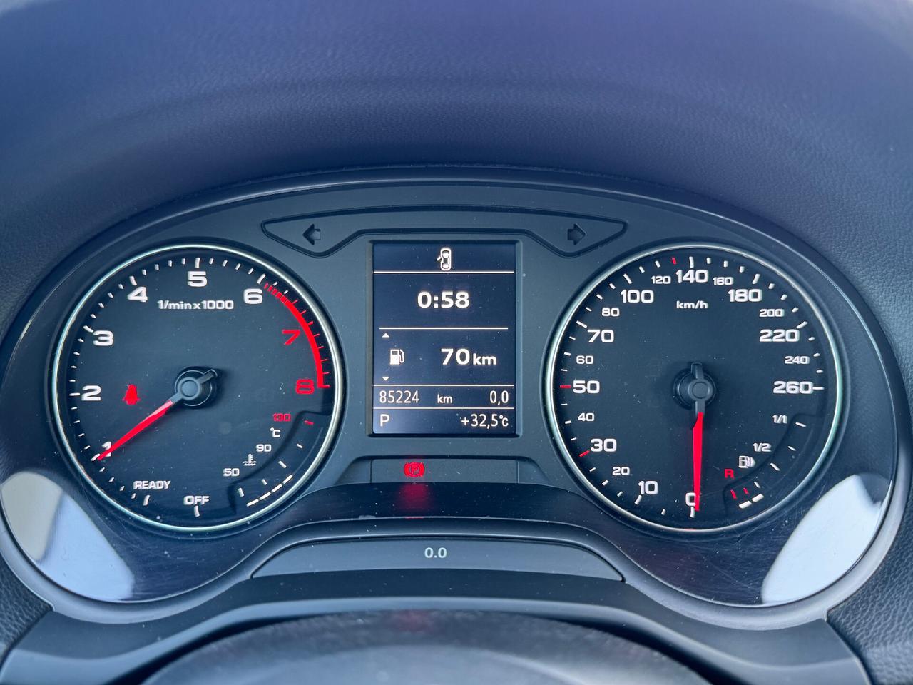 Audi Q2 35 TFSI S tronic Business